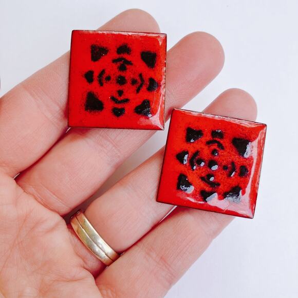 VTG Mid Century Red Enamel Copper Screw Back Earring Modernist Geometric Jewelry - Picture 2 of 8